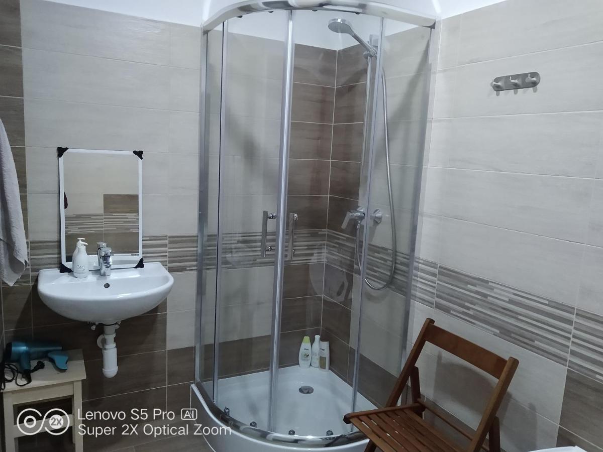 Apartman S Virivkou A Infrasaunou V Olomouci ภายนอก รูปภาพ